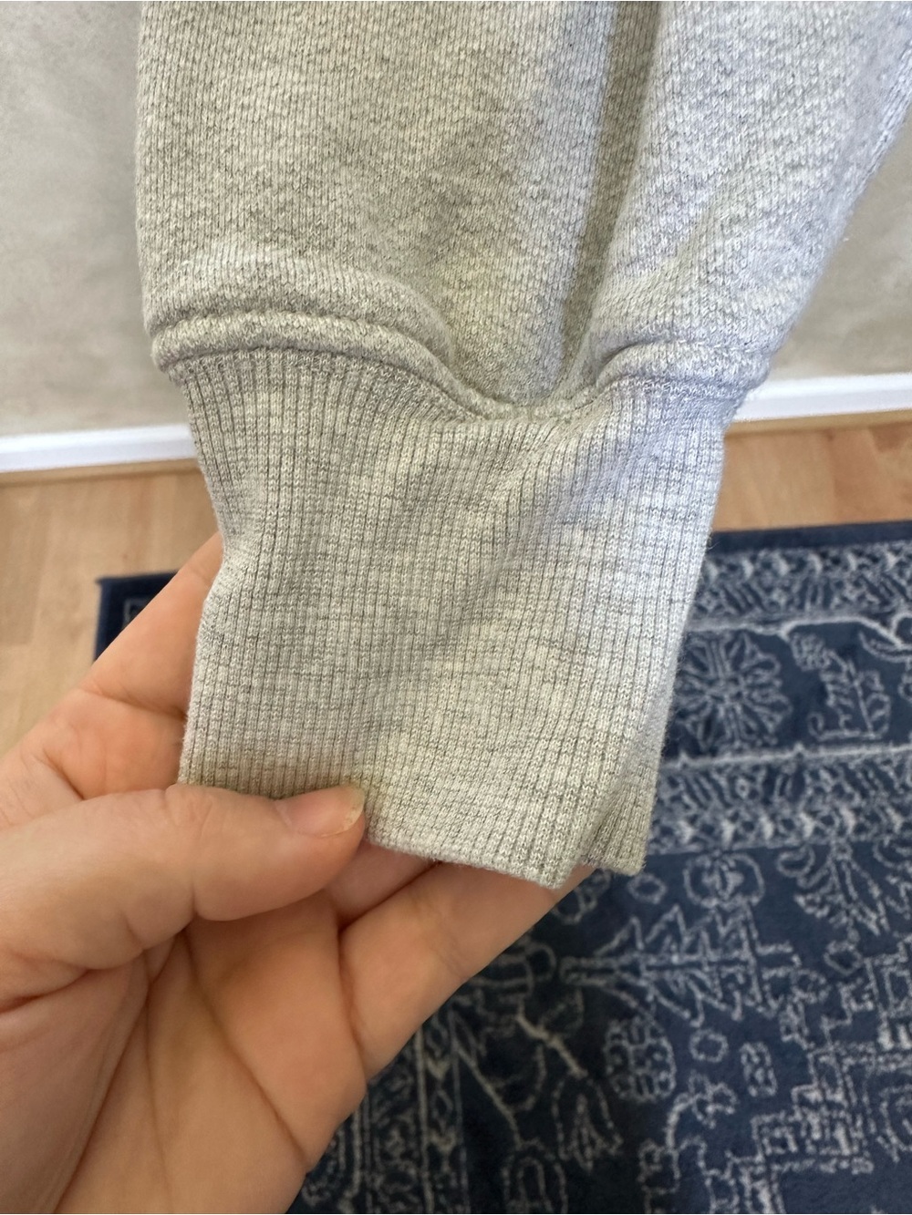 soulcycle Light Grey Half-Zip Sweatshirt with SOUL Logo size large - Picture 4 of 10